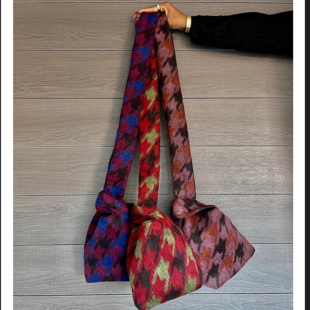 Yaito Crossbody Knot Bag